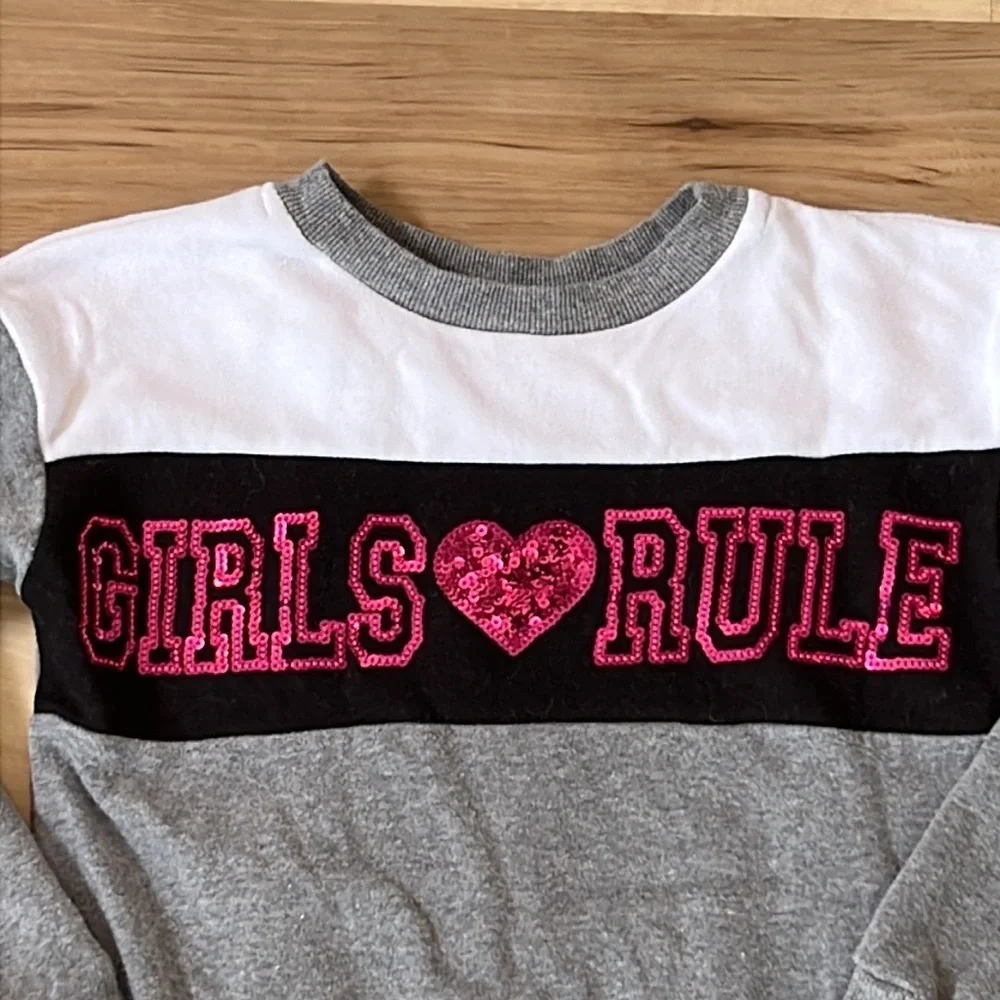 Sweatshirt. Size 7 - Picture 2 of 4